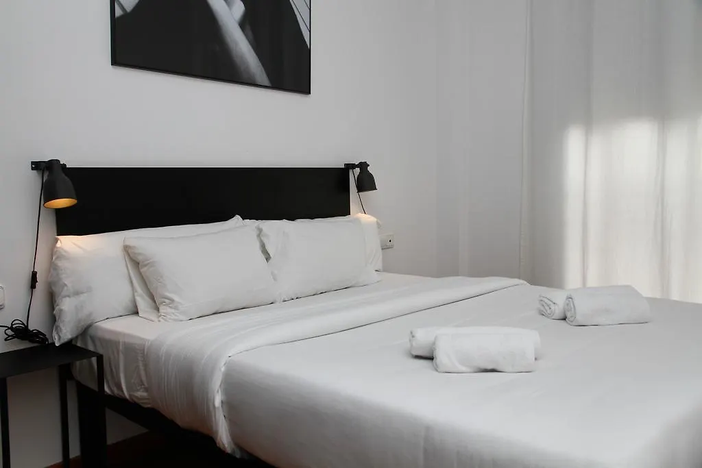 L'Arago By The Streets Apartment Barcelona 0*,  Spain