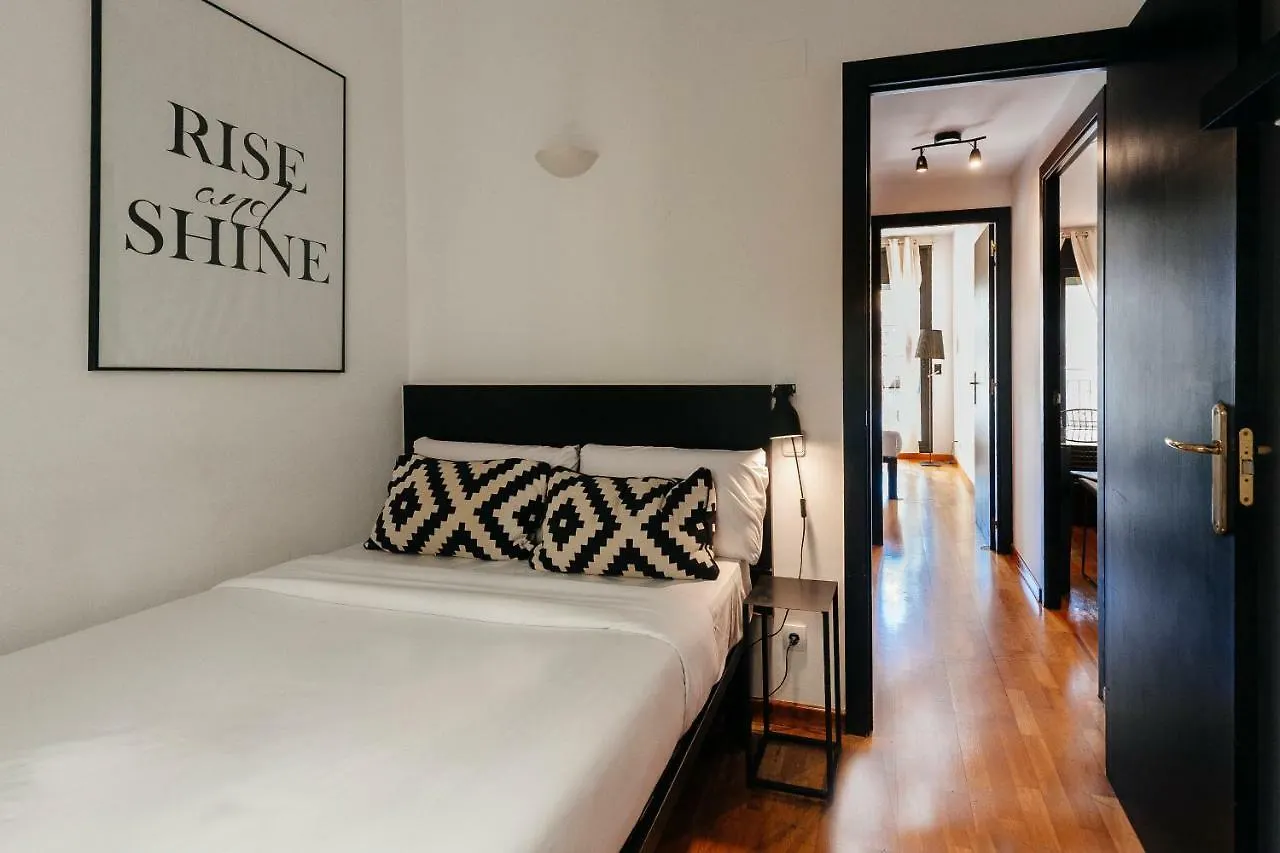 L'Arago By The Streets Apartment Barcelona 0*,
